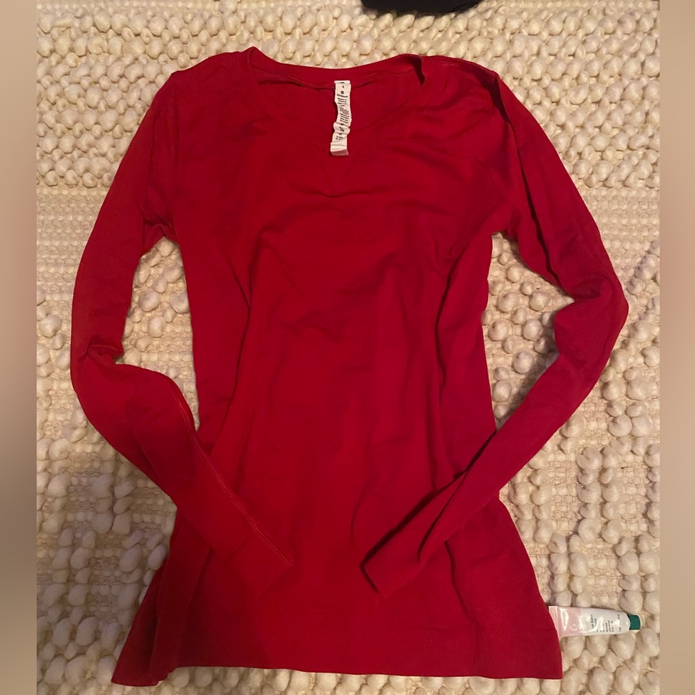 Lululemon Athletica Long sleeve dark red relaxed fit swiftly tech